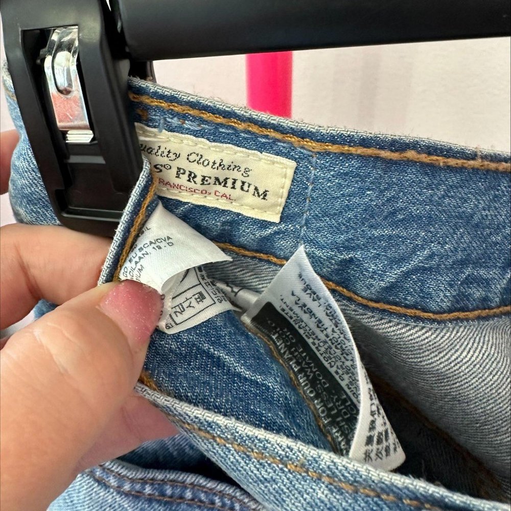 LEVIS SLIM TAPER BLUE RIPPED MID RISE DISTRESSED SIZE - Picture 5 of 6